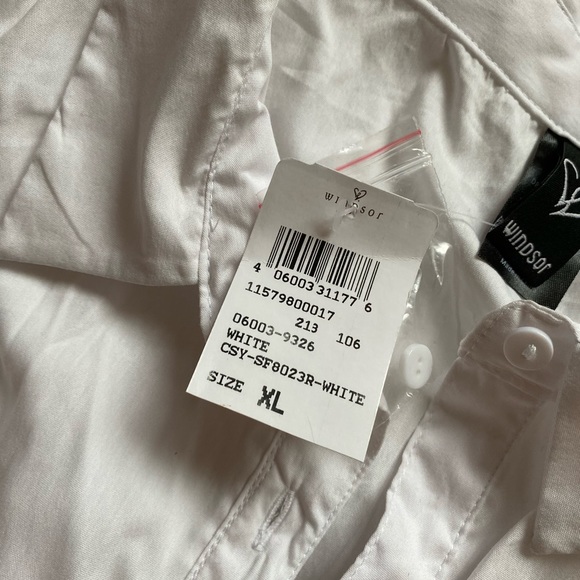 NWT Windsor White Cropped Button-up Blouse - Picture 4 of 4